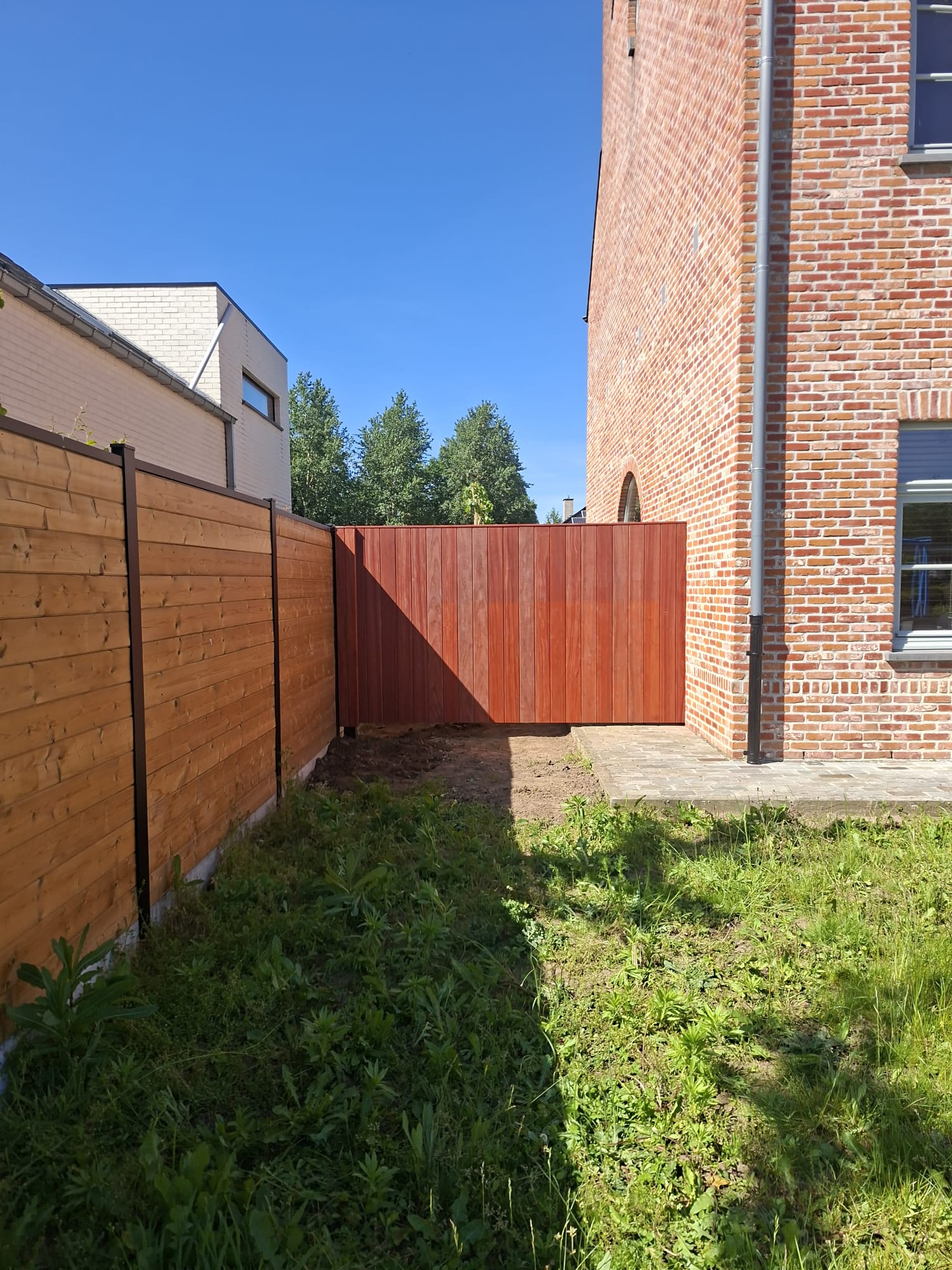 Verticale padoek houten poort