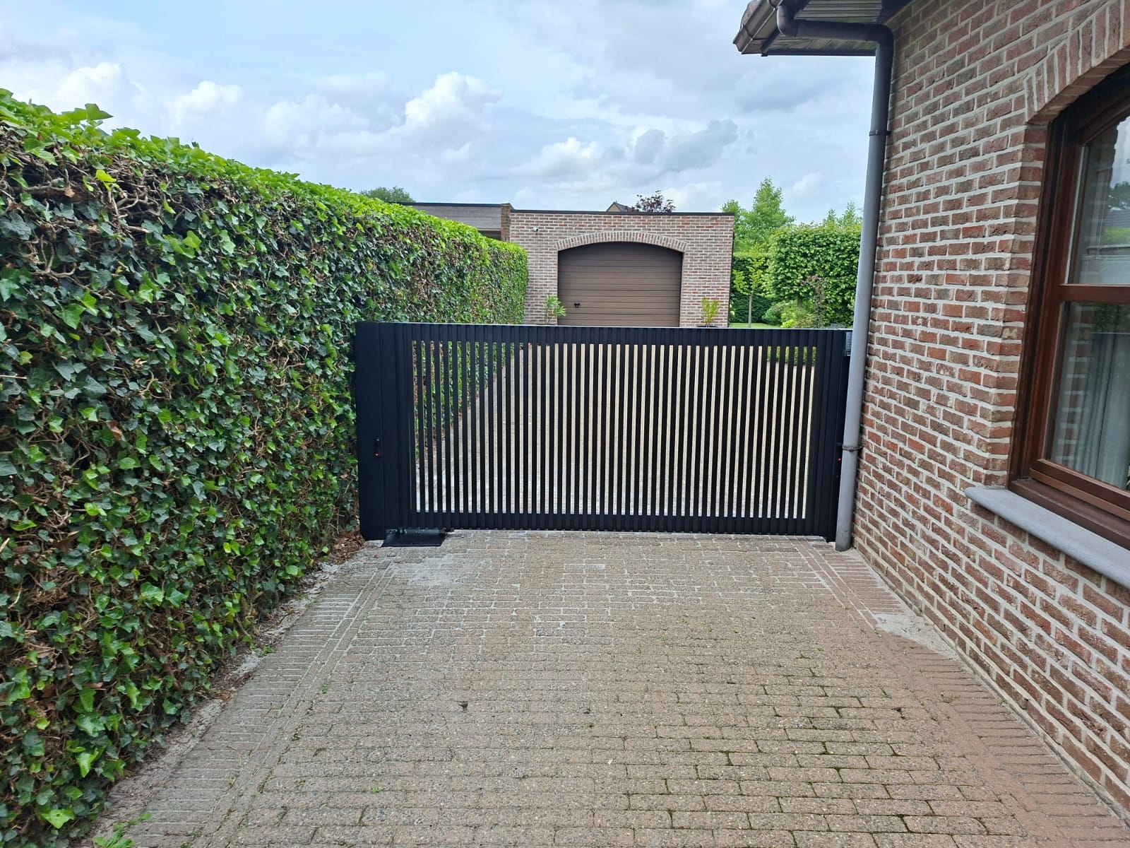 Nova zwart draaipoort